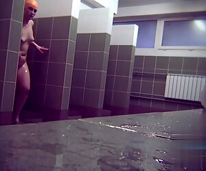 Rejtett kamerák a publikus medence zuhanyzókban 985