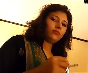 Anusha khan pakistanilainen saattaja avari tower lahoressa