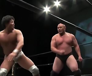 Heißes japanisches Profi-Wrestling: Miyatake vs. Suguru