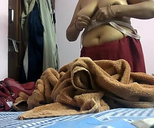 Indience indiancă locală aunty schimbând hainele