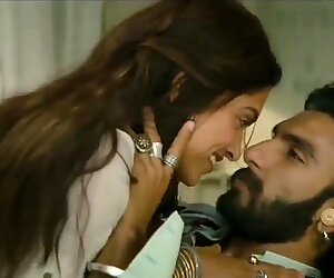 Deepika padukone, scene de sex ranbir cu editare de sex real