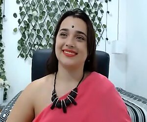 Indisches heißes Webcam-Pummelig-Mädchen zeigt ihre großen Brüste und ihre sexy rasierte Muschi